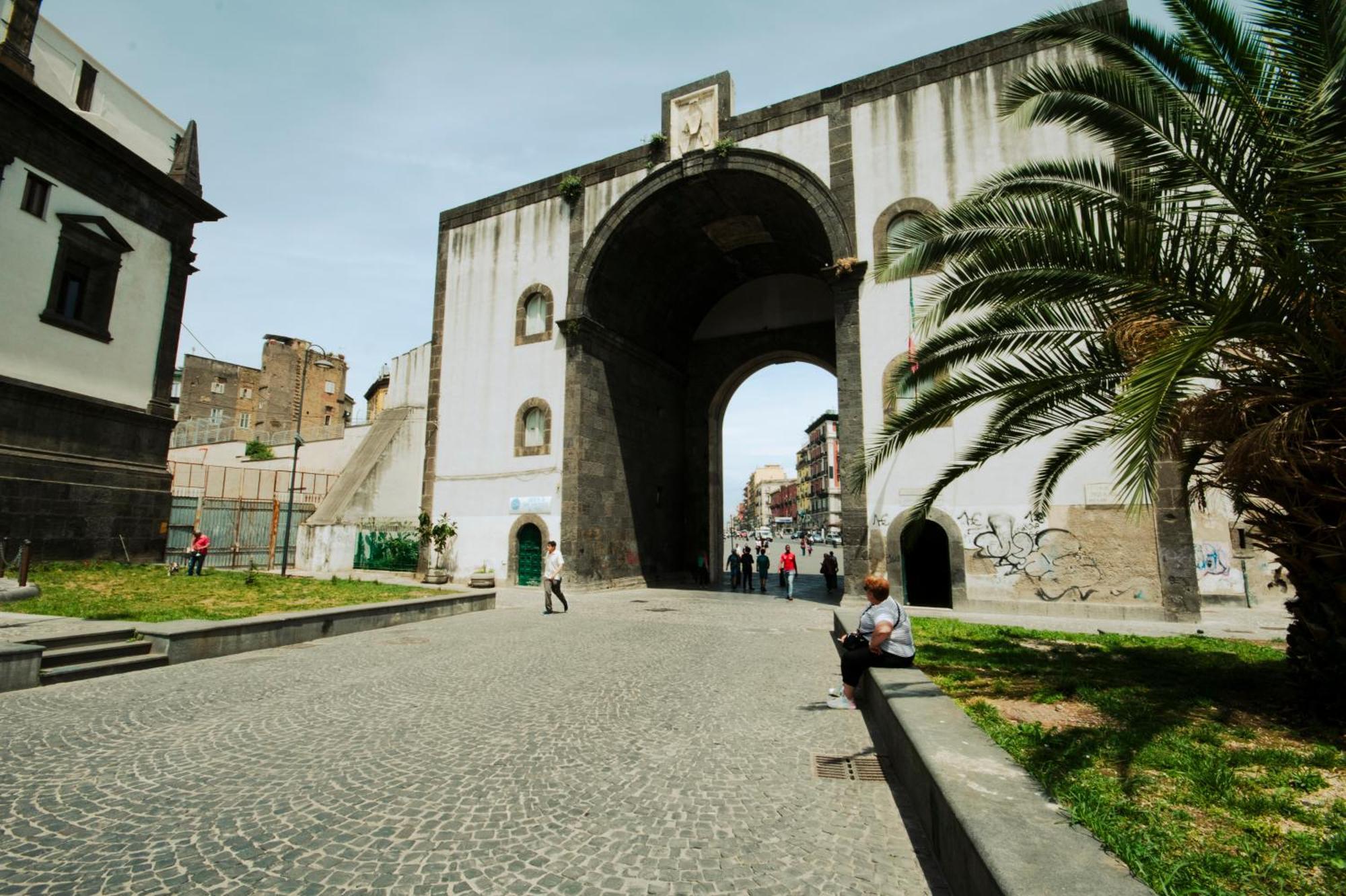 ホテル La Reggia Della Duchesca ナポリ エクステリア 写真